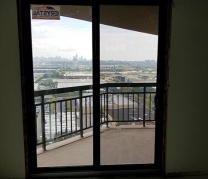 1023 Harmon Cove Towers Secaucus, NJ